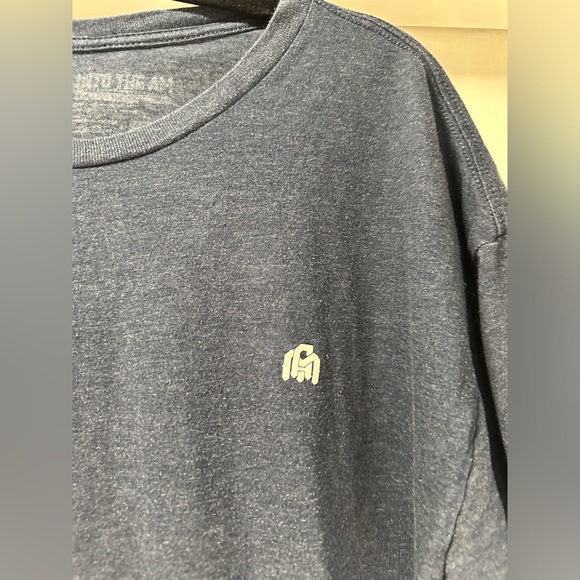 Into the AM XL shirt - Picture 2 of 6